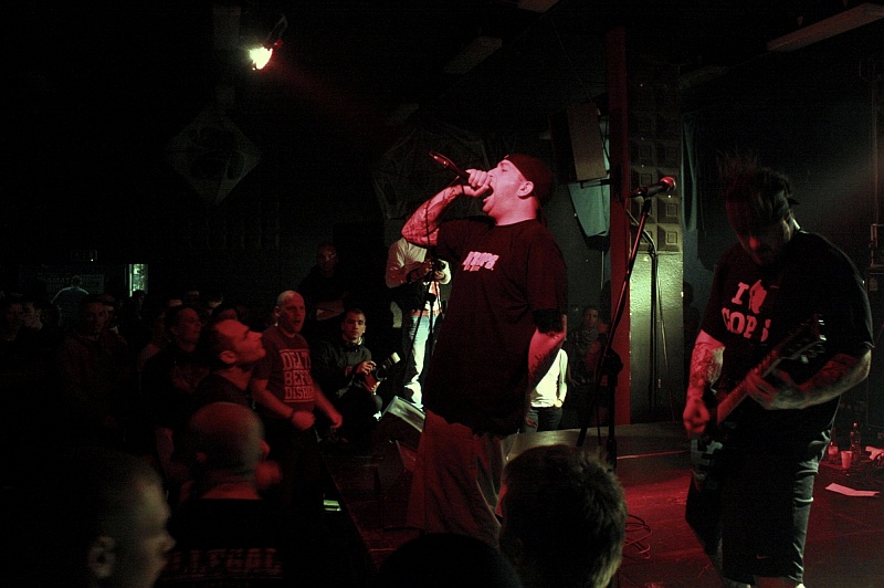 Death Before Dishonor - koncert: 'Show No Mercy XXI' (Death Before Dishonor, Nations Afire i inni), Warszawa 'Progresja' 7.05.2009