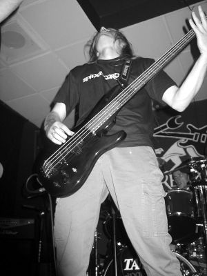 Spinal Cord - koncert: Spinal Cord, Warszawa 'Progresja' 19.06.2004