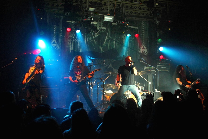 Heathen - koncert: Heathen, Brno 'Fleda' 12.03.2011