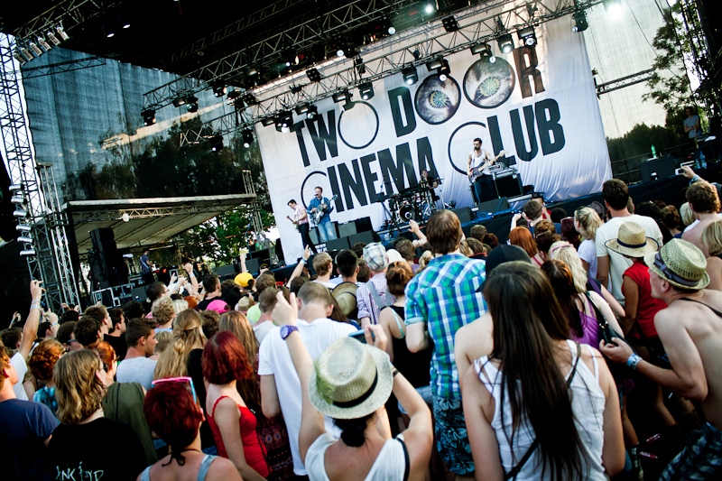 Two Door Cinema Club - koncert: Two Door Cinema Club ('Rock For People 2012'), Hradec Kralove 4.07.2012