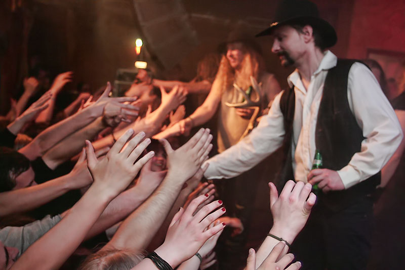 Korpiklaani - koncert: Korpiklaani, Wrocław 'Alibi' 19.05.2010