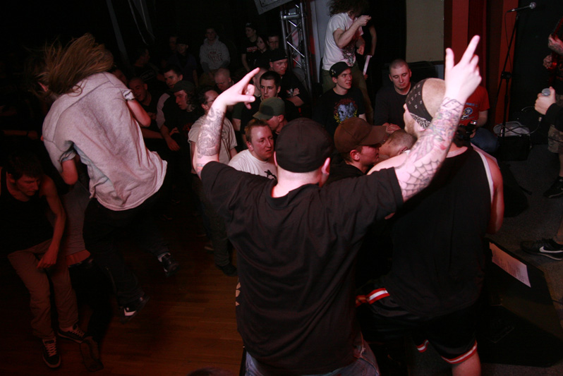 koncert: Sworn Enemy i inni (zdjęcia fanów), Wrocław 'Firlej' 27.03.2009