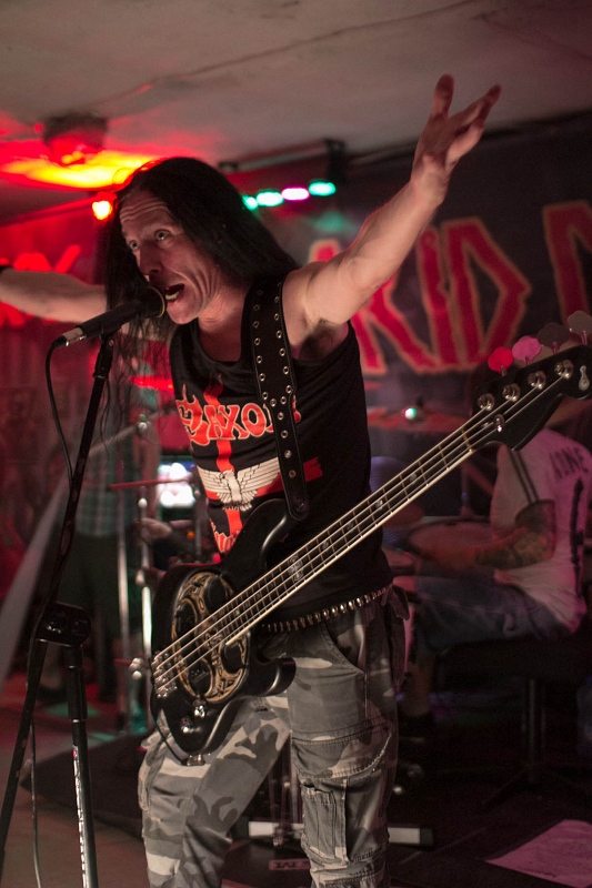 Acid Drinkers - koncert: Acid Drinkers, Szczytno 'Pub Piwnica' 11.10.2014