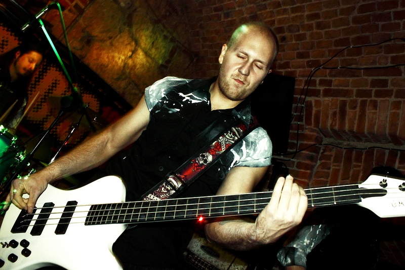 Chain Reaction - koncert: Chain Reaction, Kraków 'Kazamaty' 30.10.2011