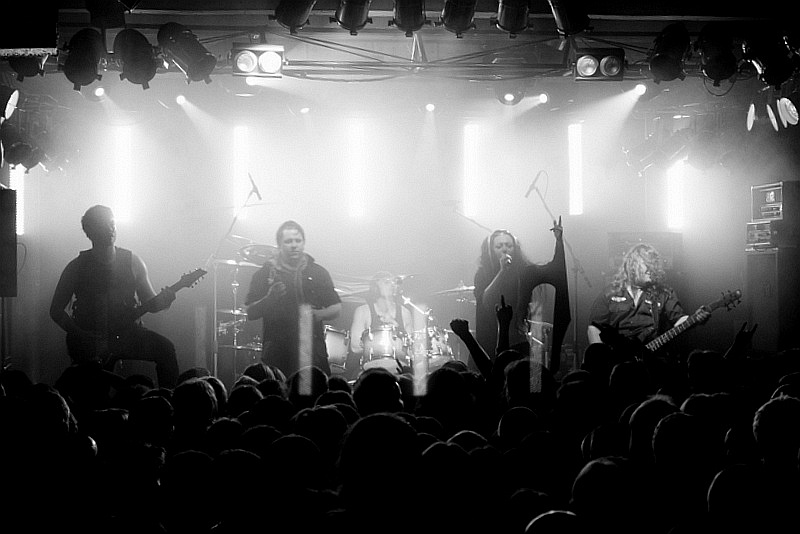 Visions Of Atlantis - koncert: Visions Of Atlantis, Vexillum, Katowice 'Mega Club' 21.02.2011