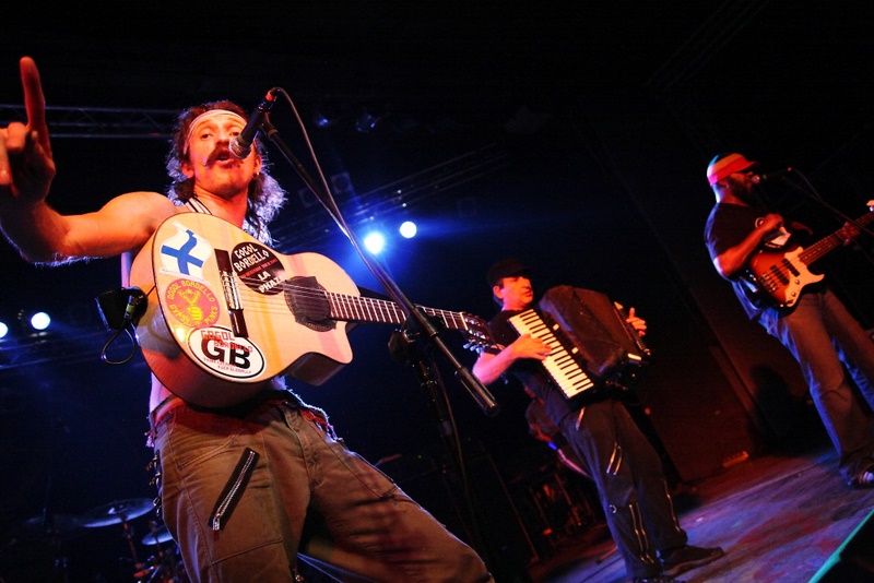 Gogol Bordello - koncert: Gogol Bordello, Warszawa 'Stodoła' 8.12.2009