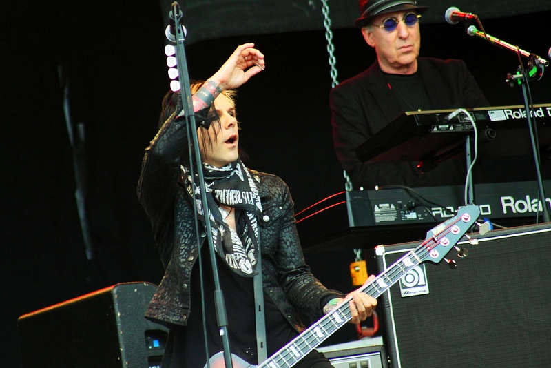 Joan Jett and the Blackhearts - koncert: Joan Jett and the Blackhearts, Duff Mac Kagan's Loaded ('Sweden Rock Festival 2011'), Solvesborg 9.06.2011