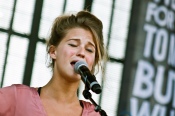 Selah Sue - koncert: Selah Sue ('Rock For People 2012'), Hradec Kralove 5.07.2012