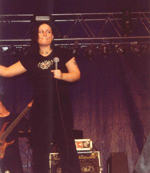 Moonlight - koncert: Castle Party 2002: Hocico, Moonlight, Bolków 'Zamek' 28.07.2002