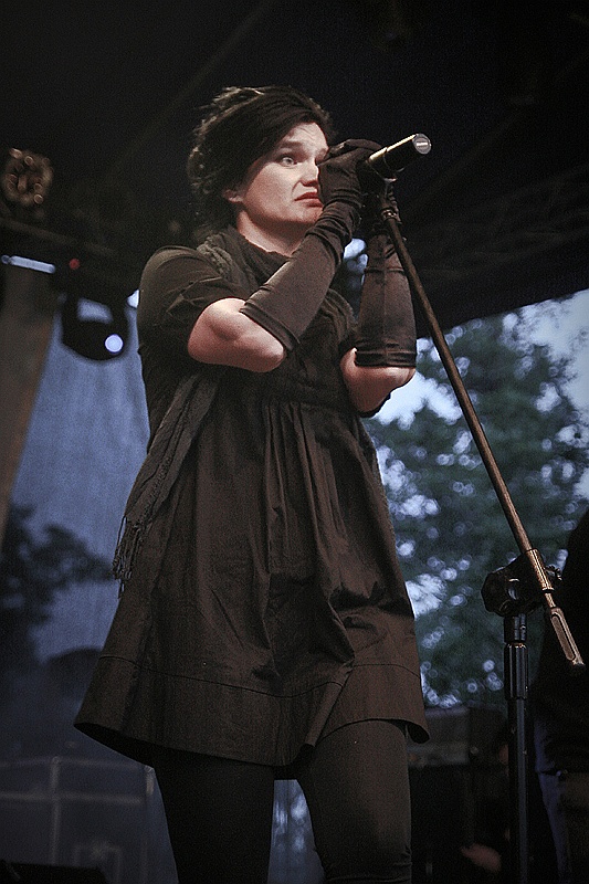 Fading Colours - koncert: Fading Colours, Dreadful Shadows (Castle Party 2009), Bolków 25.07.2009