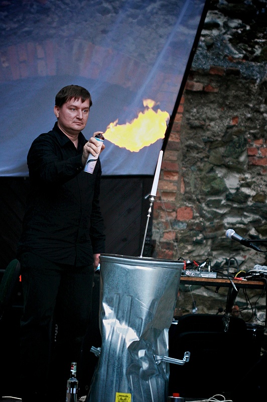 Nuclear Storm - koncert: Irfan, Nuclear Storm (Castle Party 2009), Bolków 24.07.2009