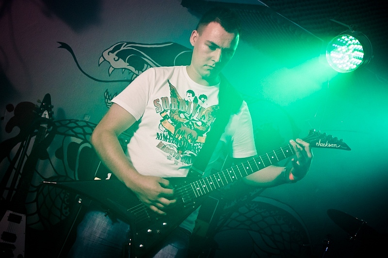 Downsideup - koncert: Fleshworld, Downsideup, Tychy 'Underground Pub' 15.06.2012