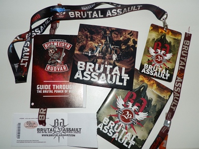 "Brutal Assault", gadżety festiwalowe, Jaromer 5-8.08.2015, fot. Mikele Janicjusz