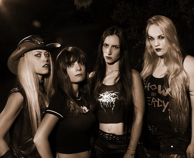 Nervosa (od lewej do prawej: Mia Wallace, Eleni Nota, Diva Satanica i Prika Amaral), materiały prasowe