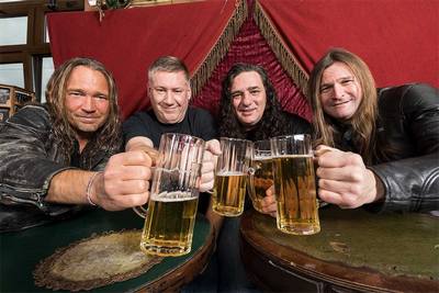 Tankard (od lewej do prawej: Andy Gutjahr, Frank Thorwarth, Andreas Geremia i Olaf Zissel), materiały prasowe